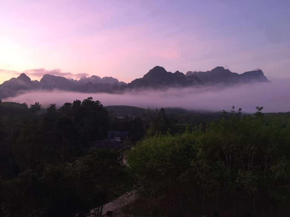 Billion Views Khaosok Homestay Khao Sok National Park Exterior photo