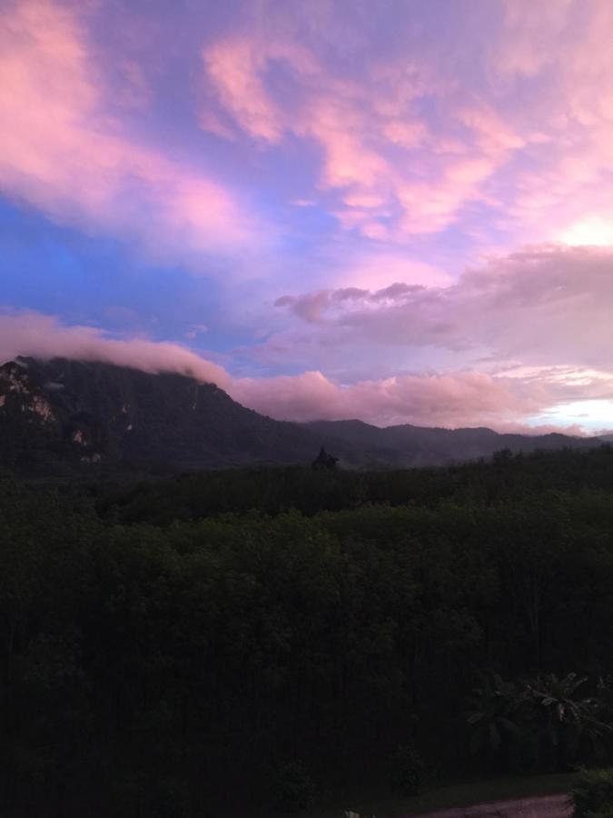Billion Views Khaosok Homestay Khao Sok National Park Exterior photo
