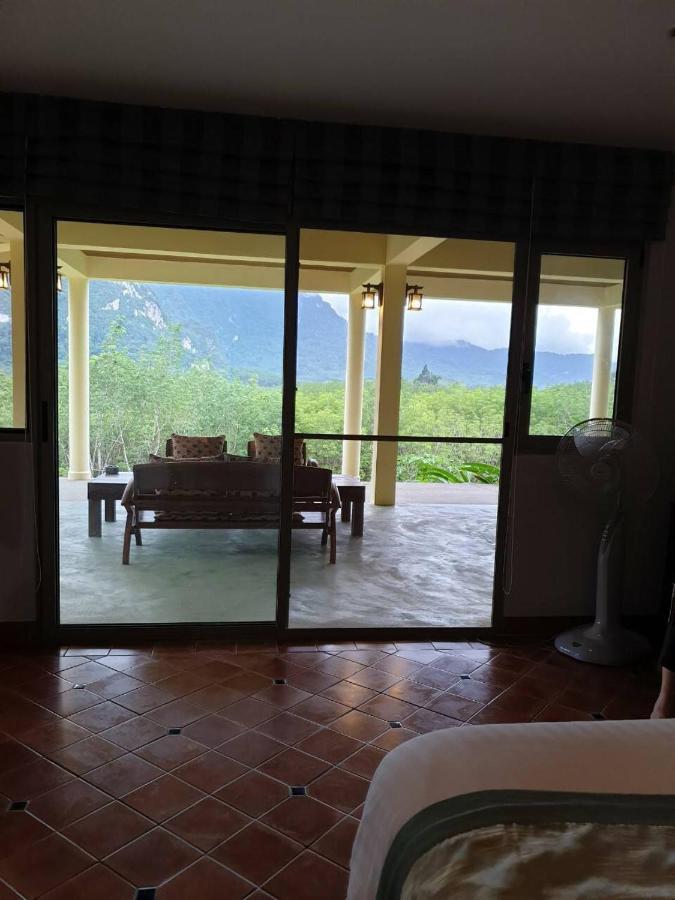Billion Views Khaosok Homestay Khao Sok National Park Exterior photo